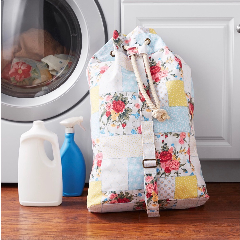 Pioneer Woman Sweet Rose Drawstring Laundry Bag
